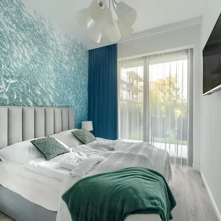 Ground Floor With A Garden In *