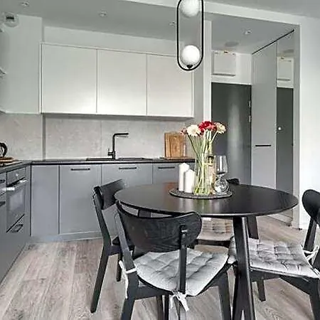 Ground Floor With A Garden In شقة *