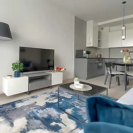 شقة Ground Floor With A Garden In