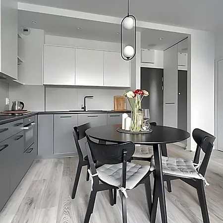 Ground Floor With A Garden In شقة نيخوجة