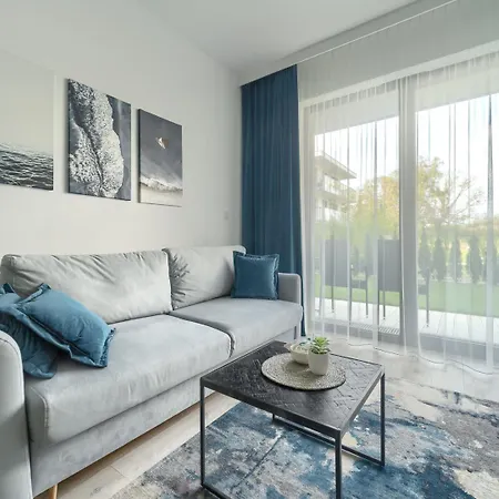 Ground Floor With A Garden In Appartement *