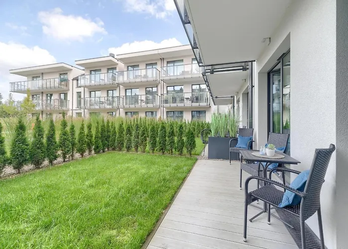 Apartamento Ground Floor With A Garden In *